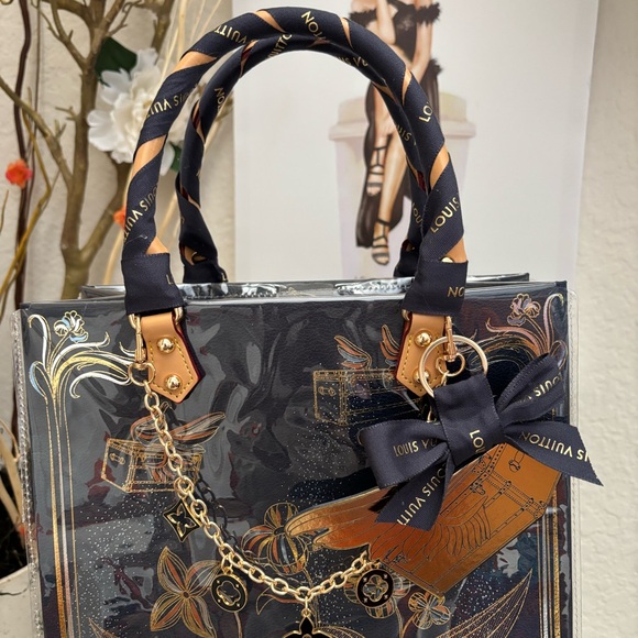 🌲Louis Vuitton Holiday Gift bag Tote🌲 - Picture 3 of 8